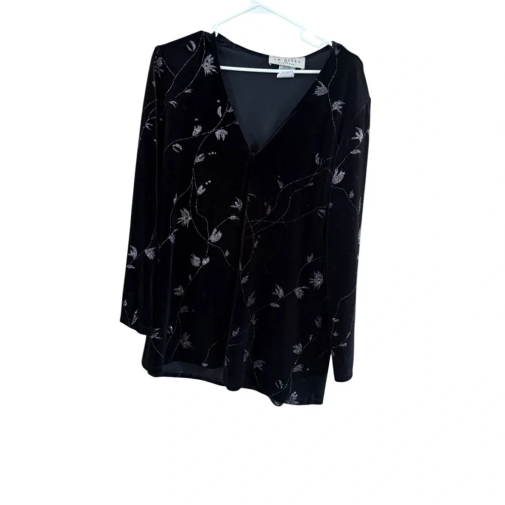 Elegant Black Velvet Blazer